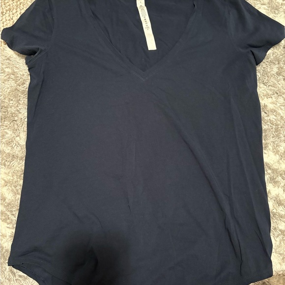 Lululemon Love V Neck Tee in True Navy - Picture 3 of 5